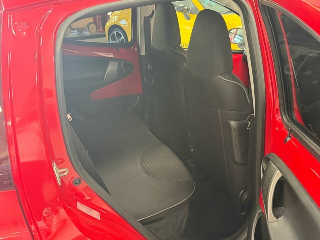 Peugeot 107 1.0 12V Allure Euro 5 Red #23