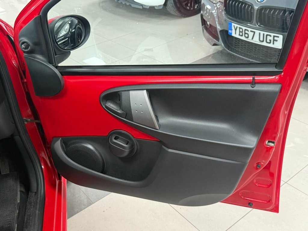 Peugeot 107 1.0 12V Allure Euro 5 Red #13