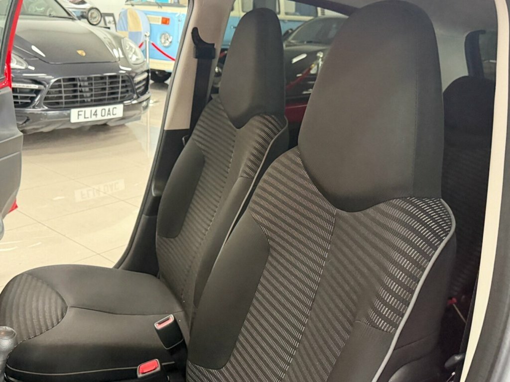 Peugeot 107 1.0 12V Allure Euro 5 Red #28
