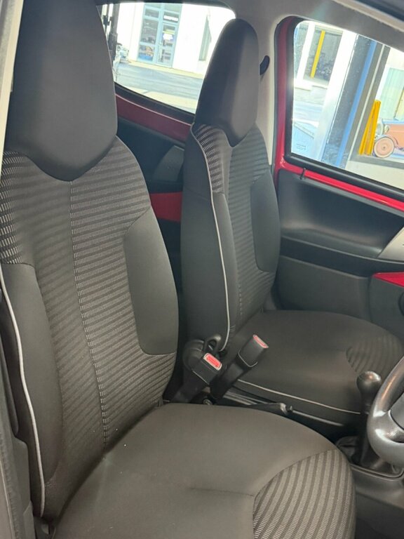 Peugeot 107 1.0 12V Allure Euro 5 Red #16