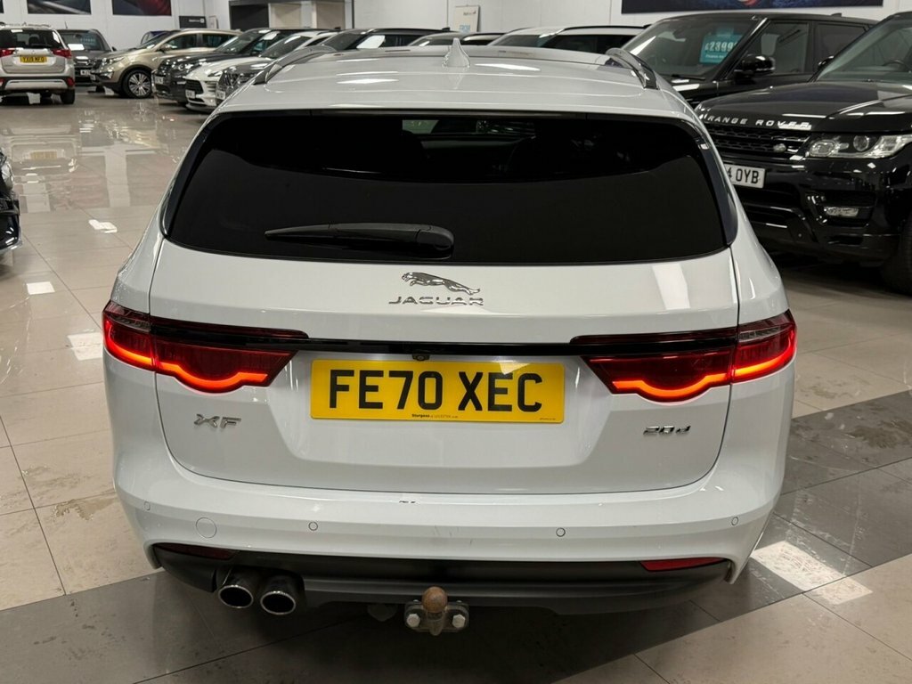 Jaguar XF 2L Chequered Flag White #4