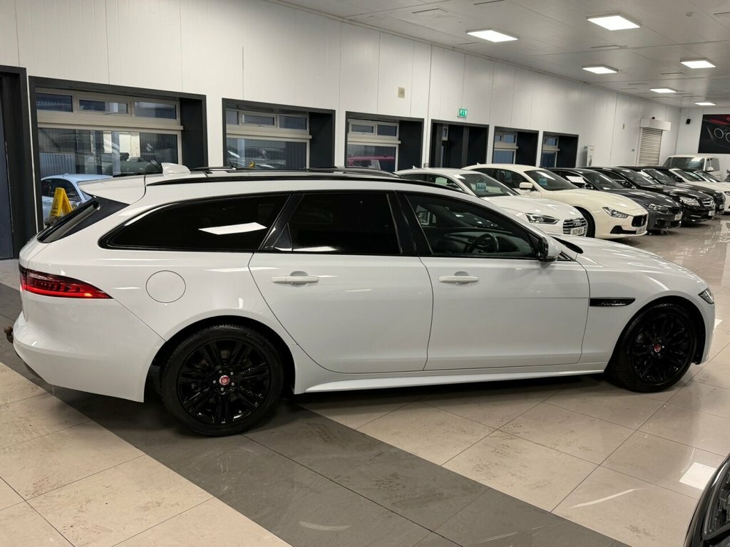 Jaguar XF 2L Chequered Flag White #3