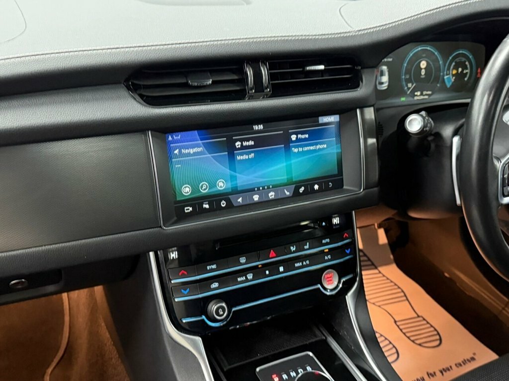 Jaguar XF 2.0D Chequered Flag Sportbrake Euro 6 Ss 5 #51