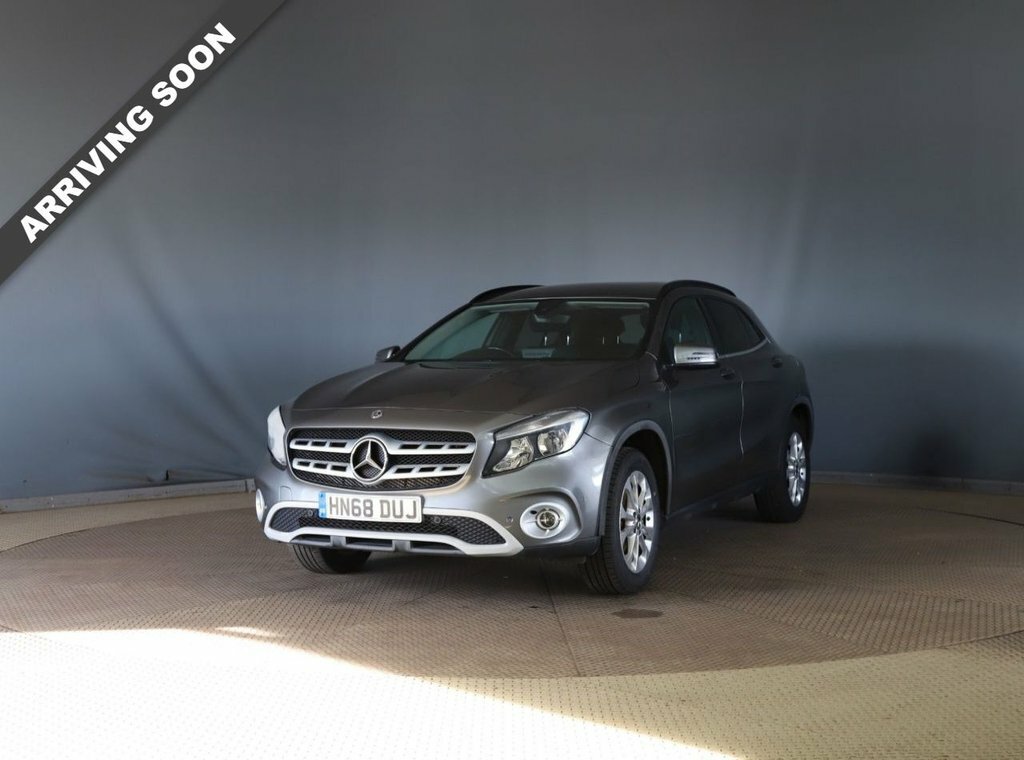 Mercedes-Benz GLA Class 1.6L Se Grey