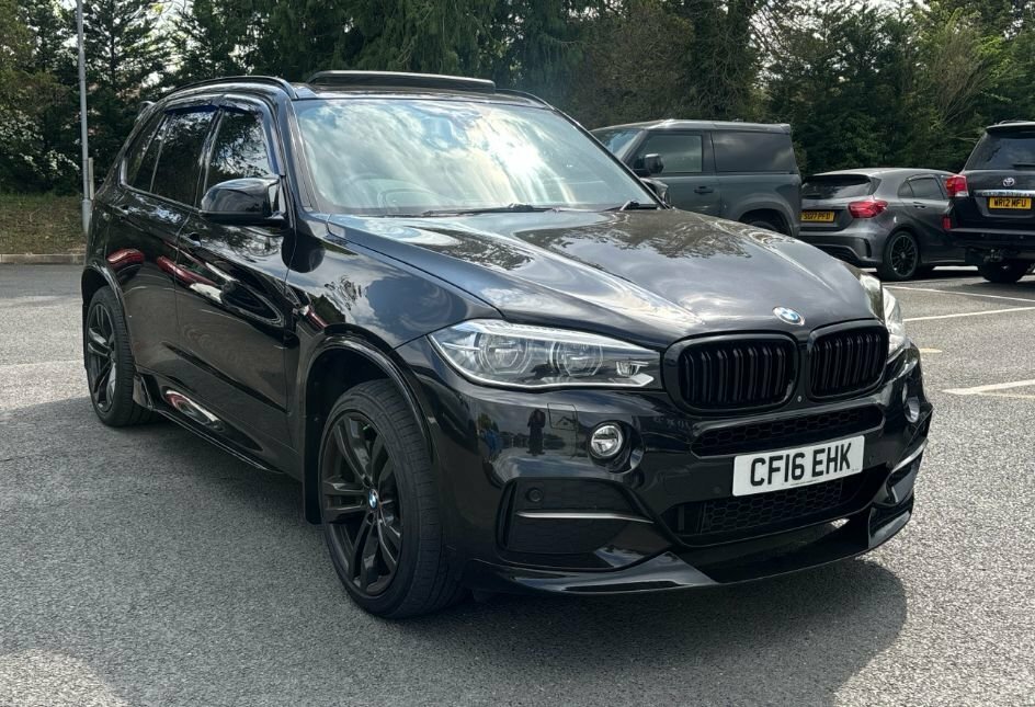 BMW X5 3L Null Black