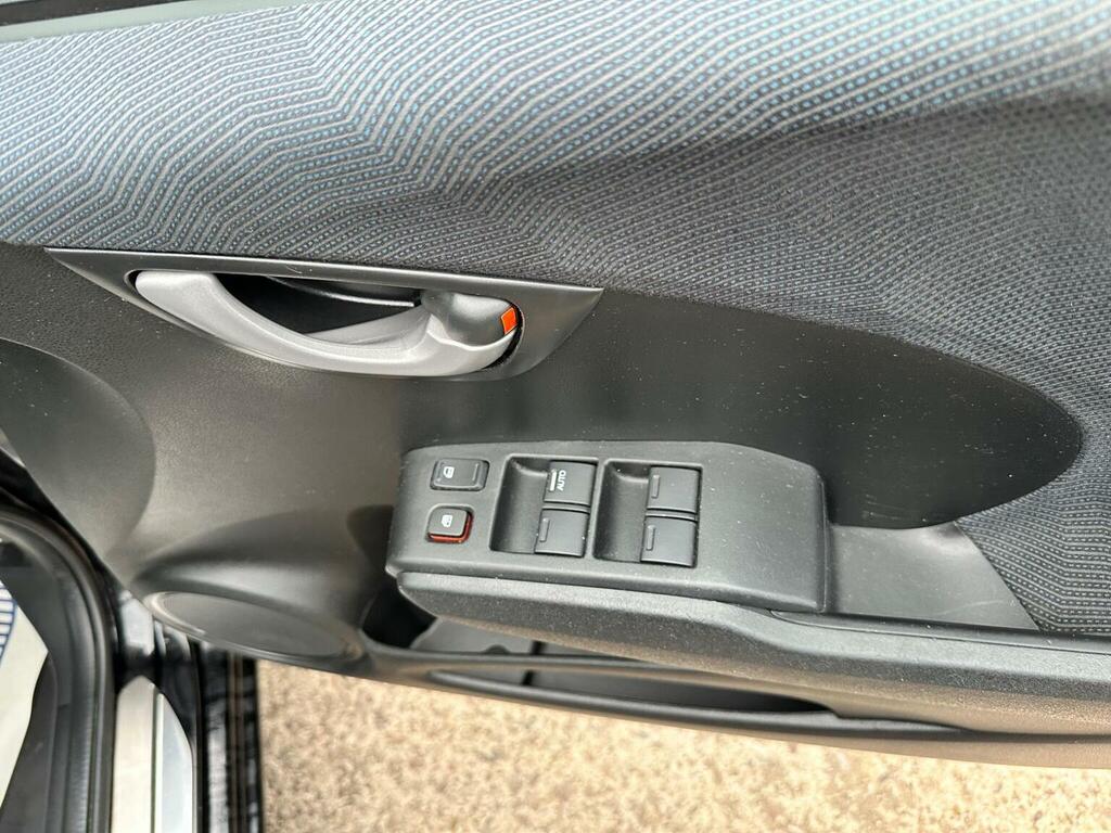 Honda Jazz Hatchback 200959 Silver #22