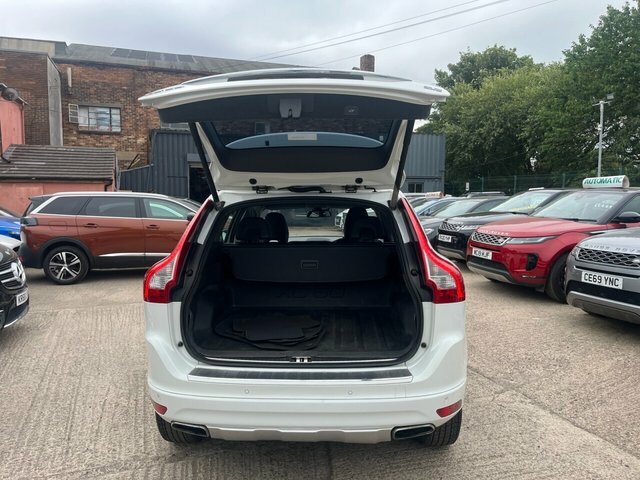 Volvo XC60 D4 Se Lux Nav Red #31