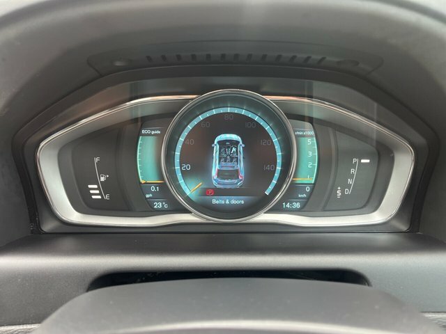 Volvo XC60 D4 Se Lux Nav Red #19