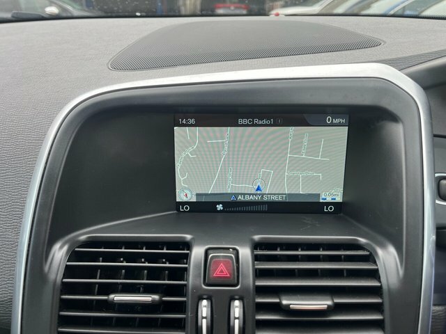 Volvo XC60 D4 Se Lux Nav Red #21