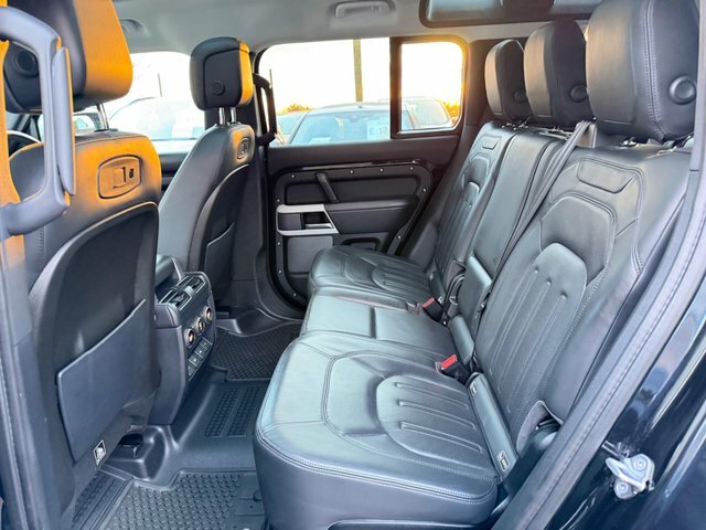 Land Rover Defender 110 Sd4 Se Silver #14