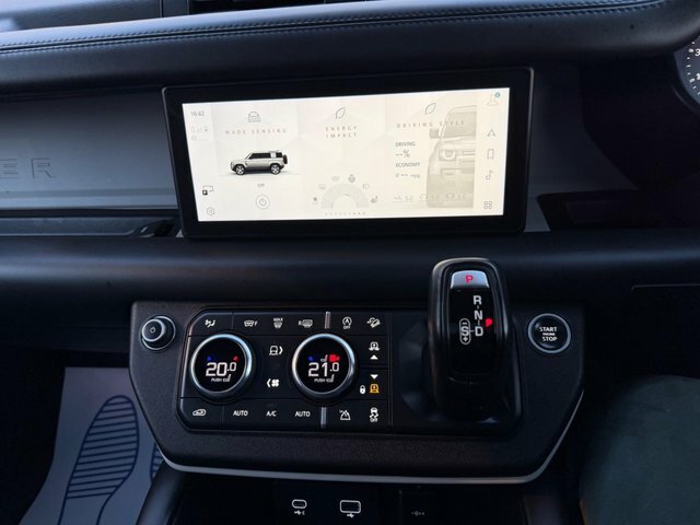 Land Rover Defender 110 Sd4 Se Silver #34