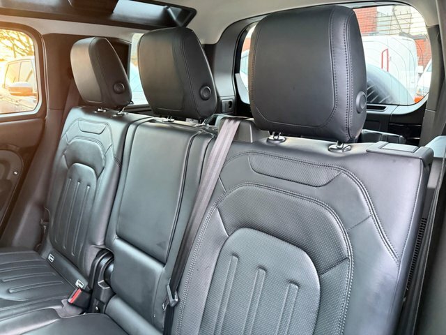 Land Rover Defender 110 Sd4 Se Silver #49