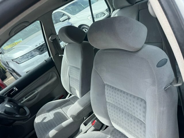 Volkswagen Golf 2001 1.6L Se 102 Bhp Silver #20