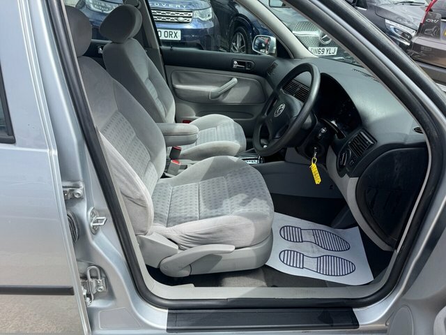 Volkswagen Golf 2001 1.6L Se 102 Bhp Silver #9