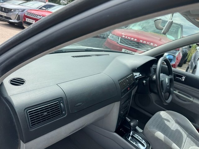 Volkswagen Golf 2001 1.6L Se 102 Bhp Silver #21