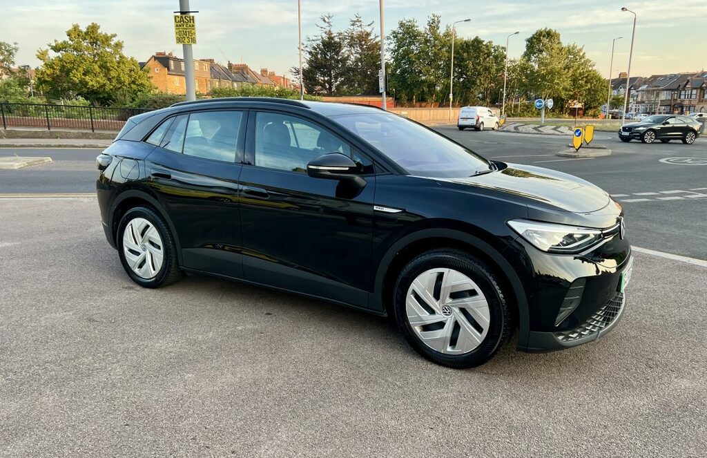Volkswagen ID.4 Suv Black #6