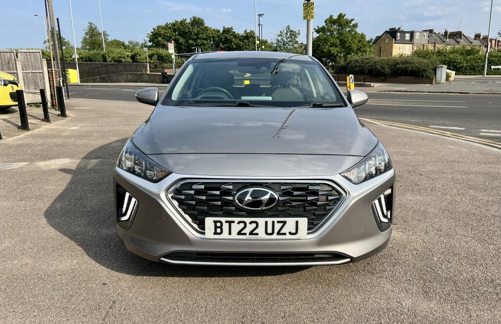 Hyundai Ioniq 1.6 Gdi Hybrid Se Connect Dct Red #9