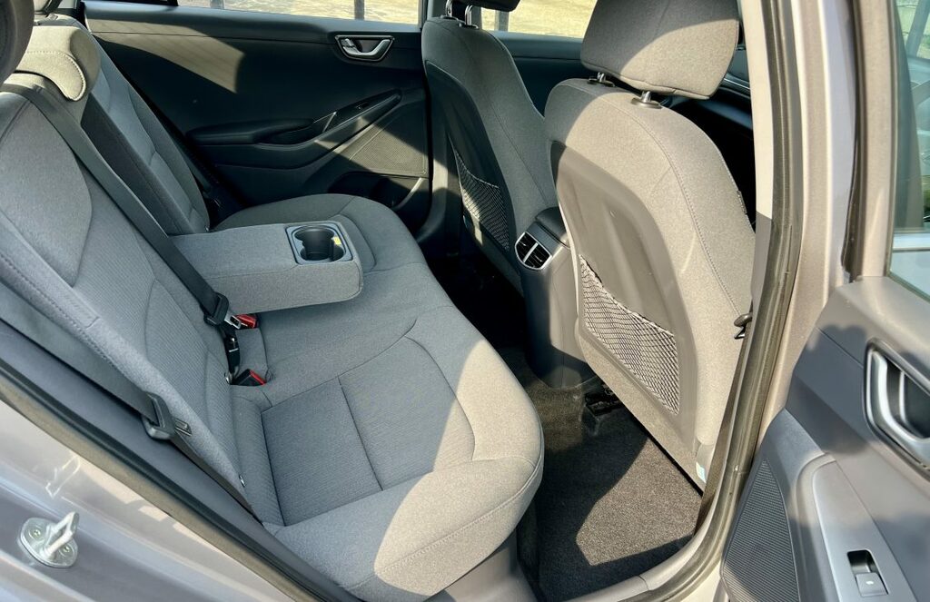 Hyundai Ioniq 1.6 Gdi Hybrid Se Connect Dct Red #33