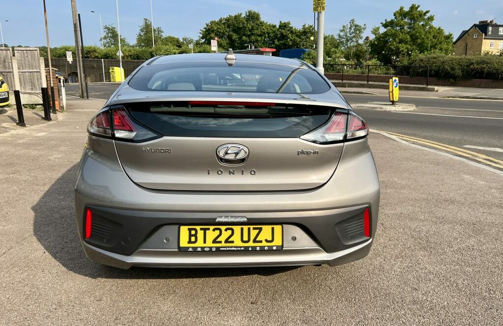 Hyundai Ioniq 1.6 Gdi Hybrid Se Connect Dct Red #15