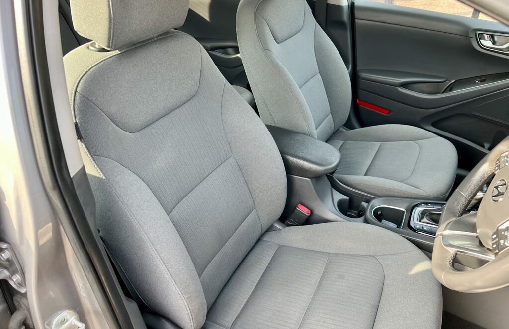 Hyundai Ioniq 1.6 Gdi Hybrid Se Connect Dct Red #29