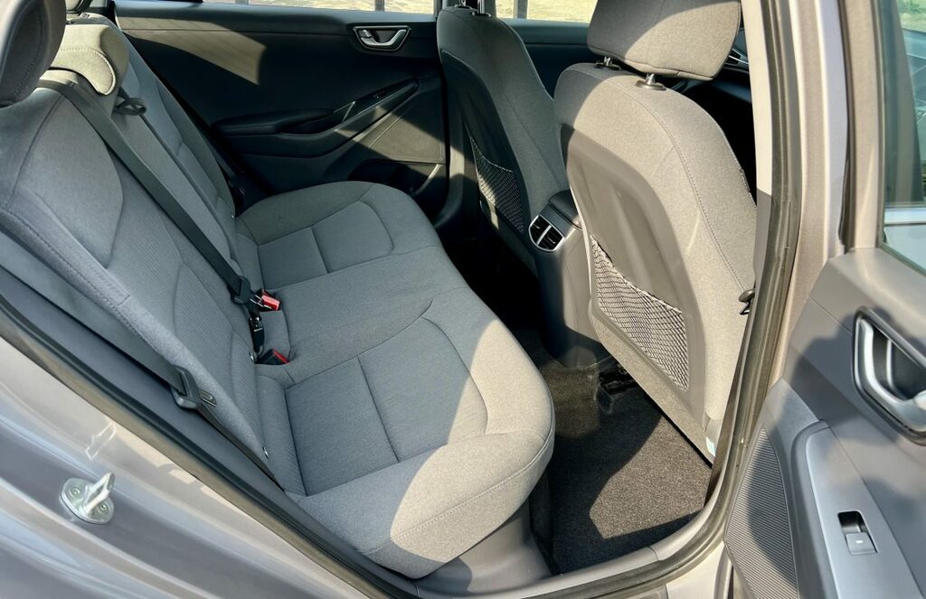 Hyundai Ioniq Hatchback Grey #4