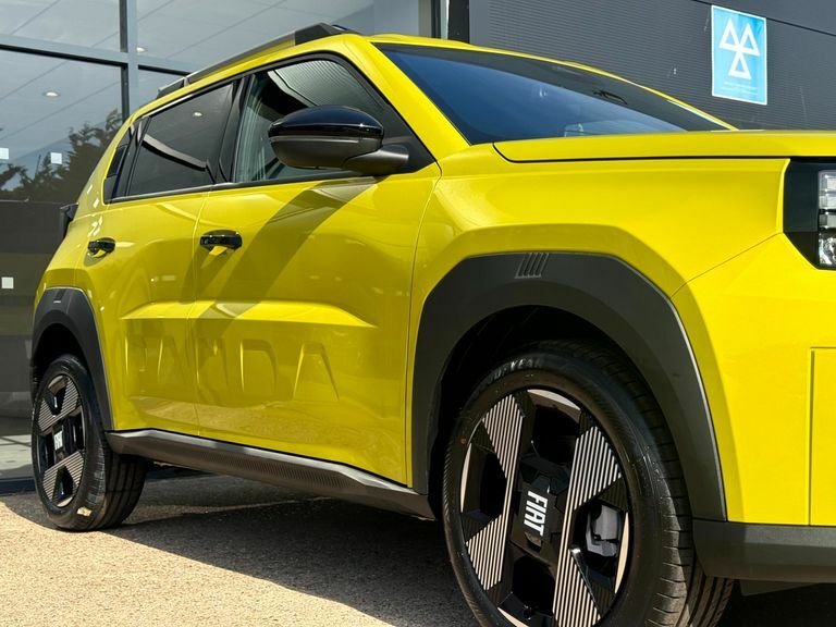 Fiat Panda 83Kw La Prima 44Kwh Yellow #6
