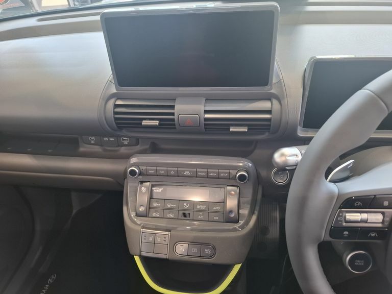Hyundai Inster 85Kw Cross 49Kwh Green #13