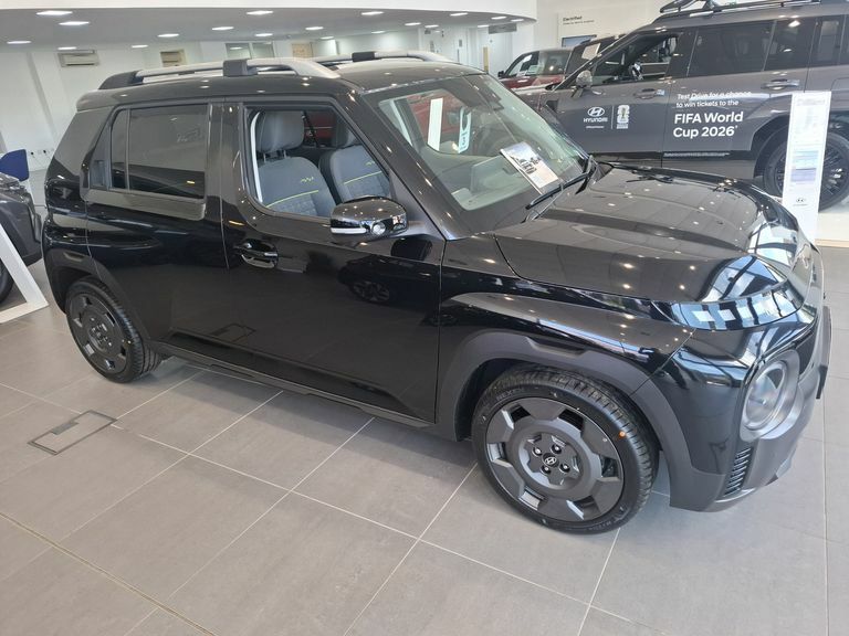 Hyundai Inster 85Kw Cross 49Kwh Black #2