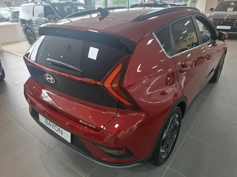 Hyundai Bayon 1.0 Tgdi Ultimate Red #3
