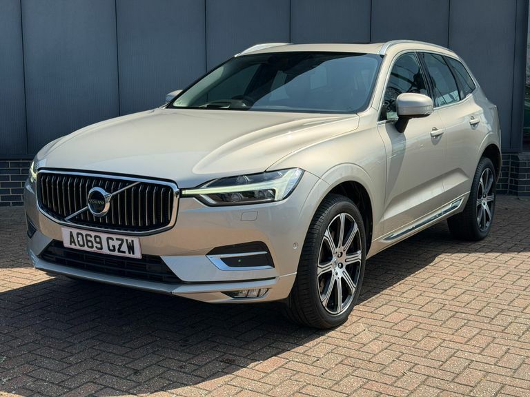 Volvo XC60 2.0 T5 250 Inscription Pro Awd Geartronic AO69GZW Gold #2