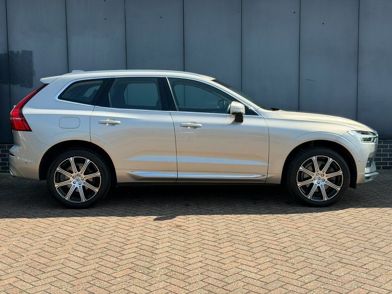 Volvo XC60 2.0 T5 250 Inscription Pro Awd Geartronic AO69GZW Gold #3