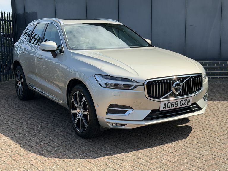 Volvo XC60 2.0 T5 250 Inscription Pro Awd Geartronic AO69GZW Gold