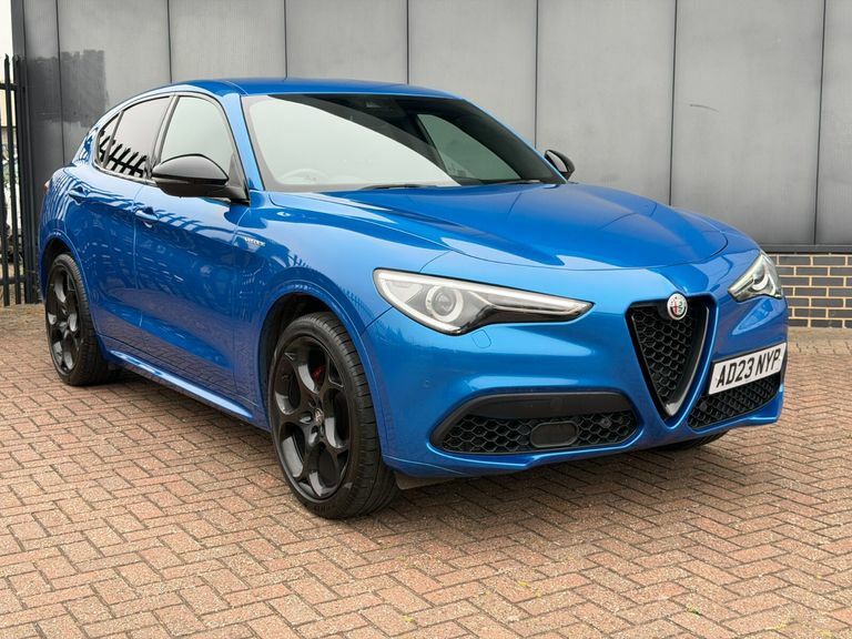 Alfa Romeo Stelvio 2.0 Turbo 280 Veloce Lim. Slip Diff. Blue