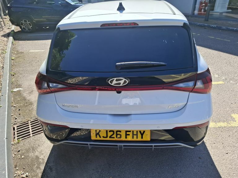 Hyundai I20 1.0T Gdi 90 Tech Line White #4