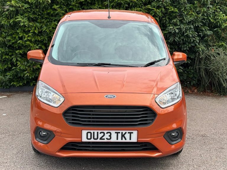 Ford Transit Courier 1.0 Ecoboost Limited Van 6 Speed Orange #2