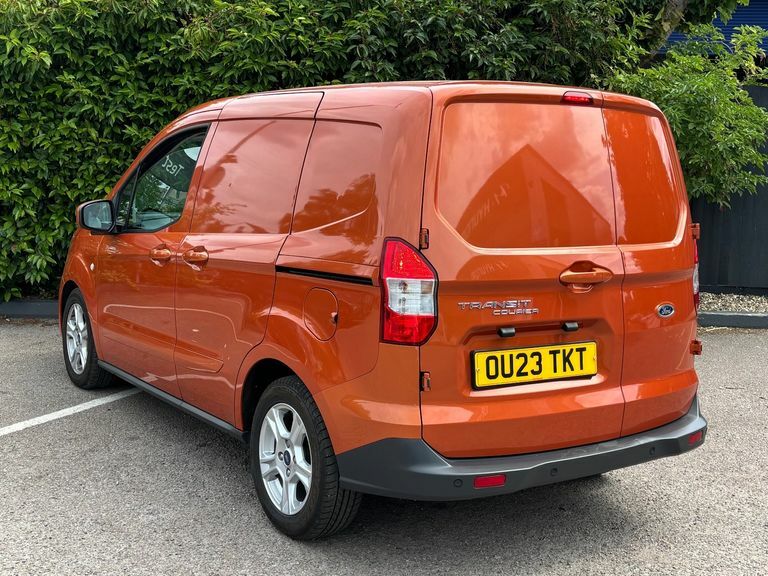 Ford Transit Courier 1.0 Ecoboost Limited Van 6 Speed Orange #5