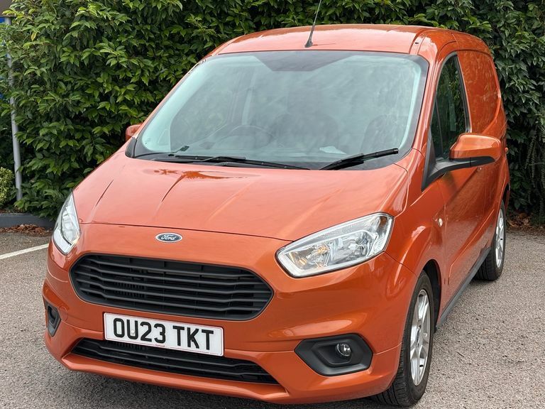 Ford Transit Courier 1.0 Ecoboost Limited Van 6 Speed Orange #3