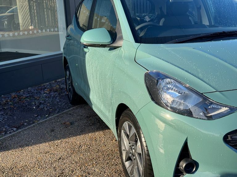 Hyundai I10 1.2 79 Advance Nav Green #5