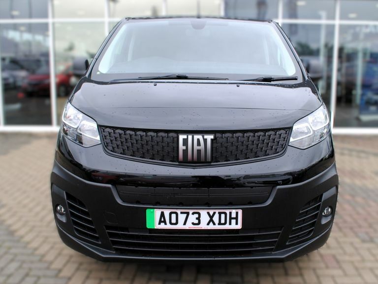 Fiat Scudo 100Kw 75Kwh Tecnico Crew Van Black #4