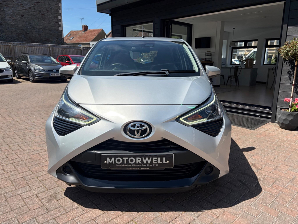 Toyota Aygo 1.0 Vvt-i X-play Euro 6 Ss Silver #2