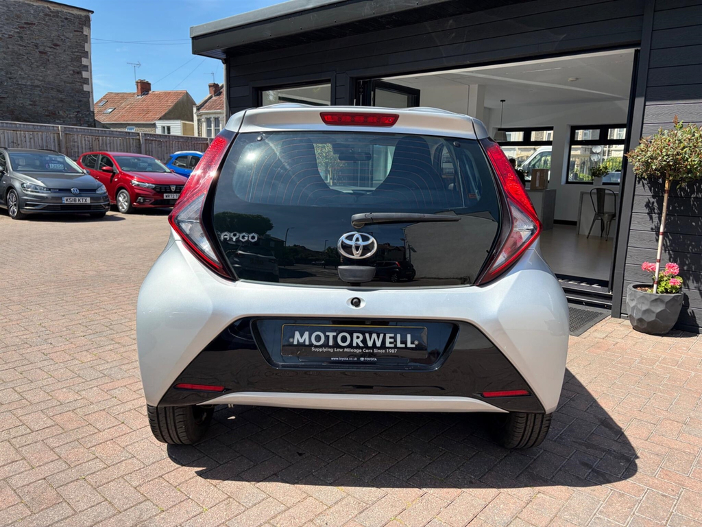 Toyota Aygo 1.0 Vvt-i X-play Euro 6 Ss Silver #6