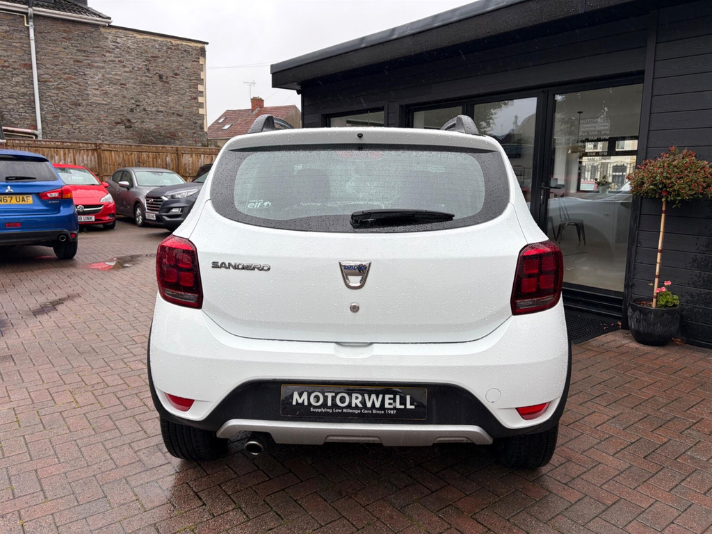 Dacia Sandero Stepway 0.9 Tce Essential Euro 6 Ss White #6