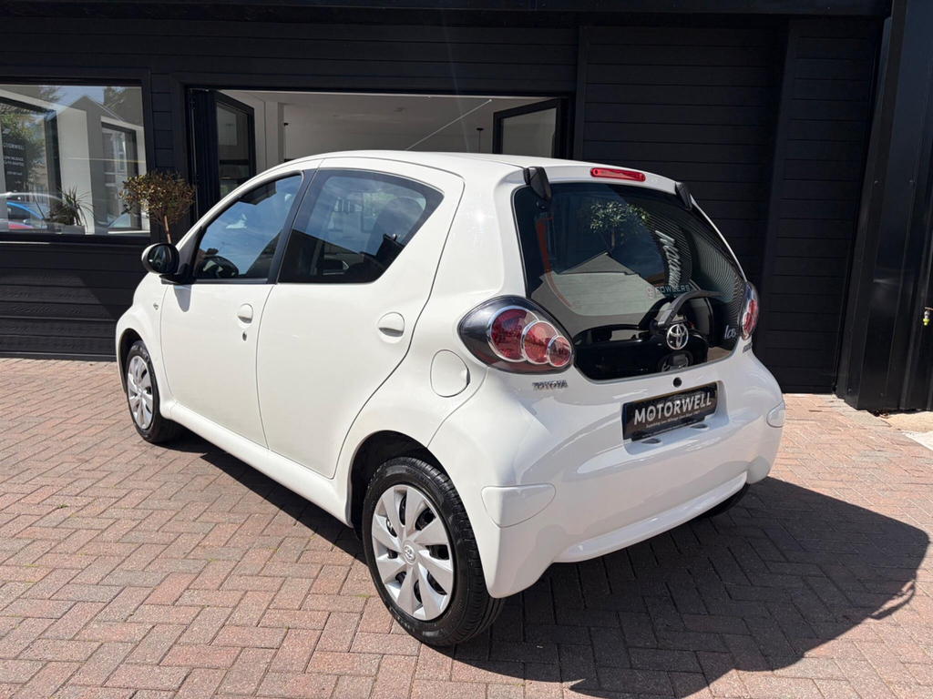 Toyota Aygo 1.0 Vvt-i Ice Euro 5 White #5