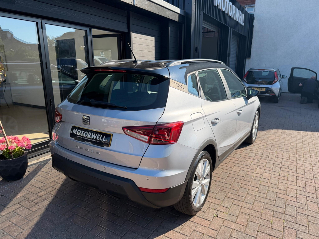 Seat Arona Tsi Se Technology Silver #3