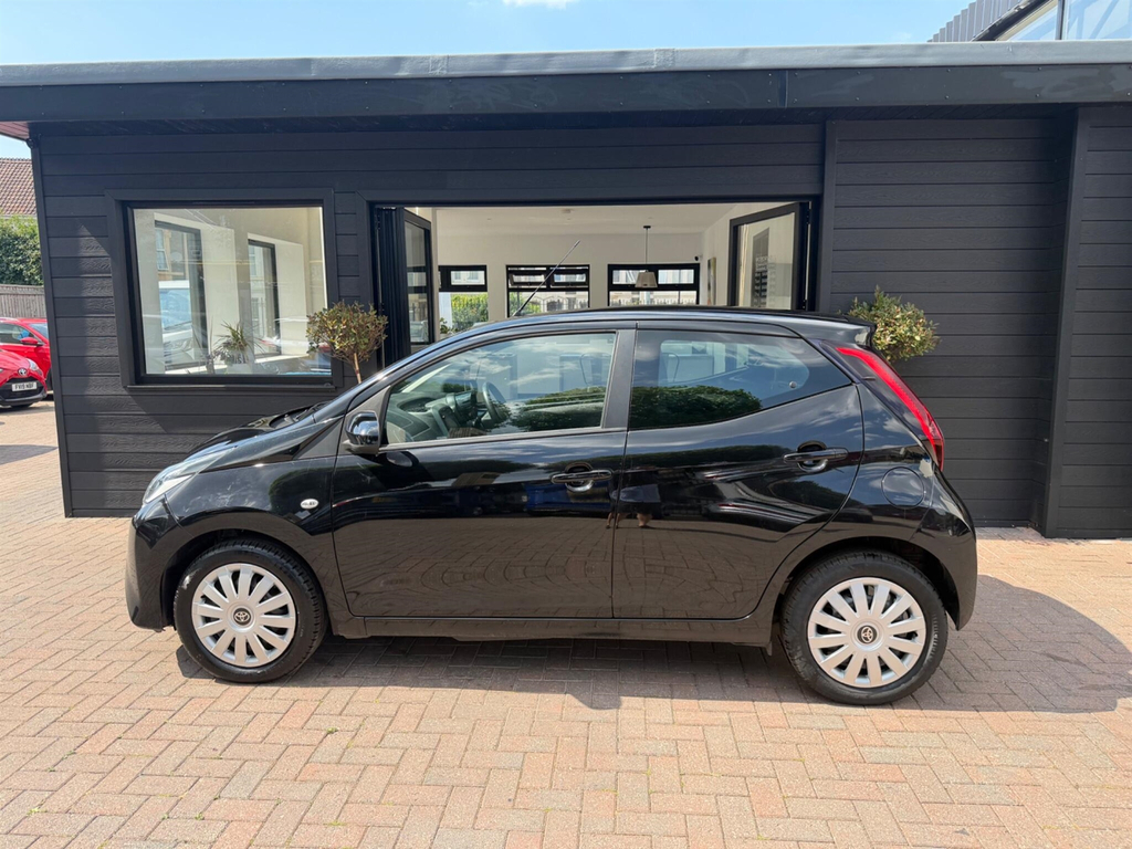 Toyota Aygo Hatchback Black #6