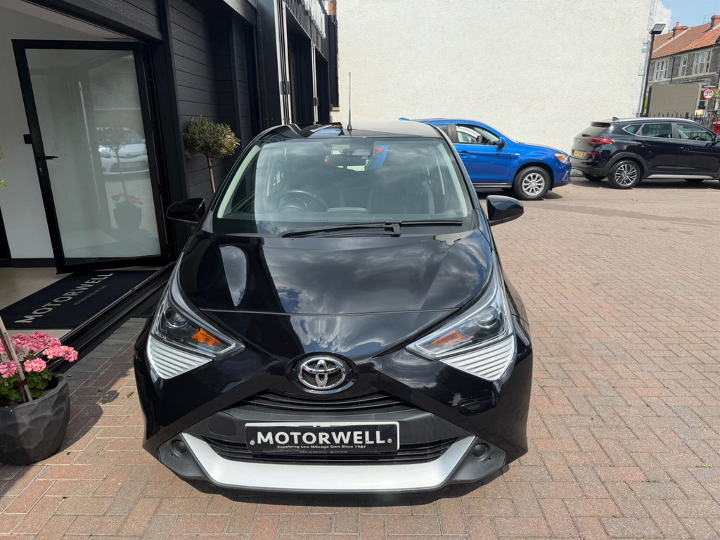 Toyota Aygo Hatchback Black #2