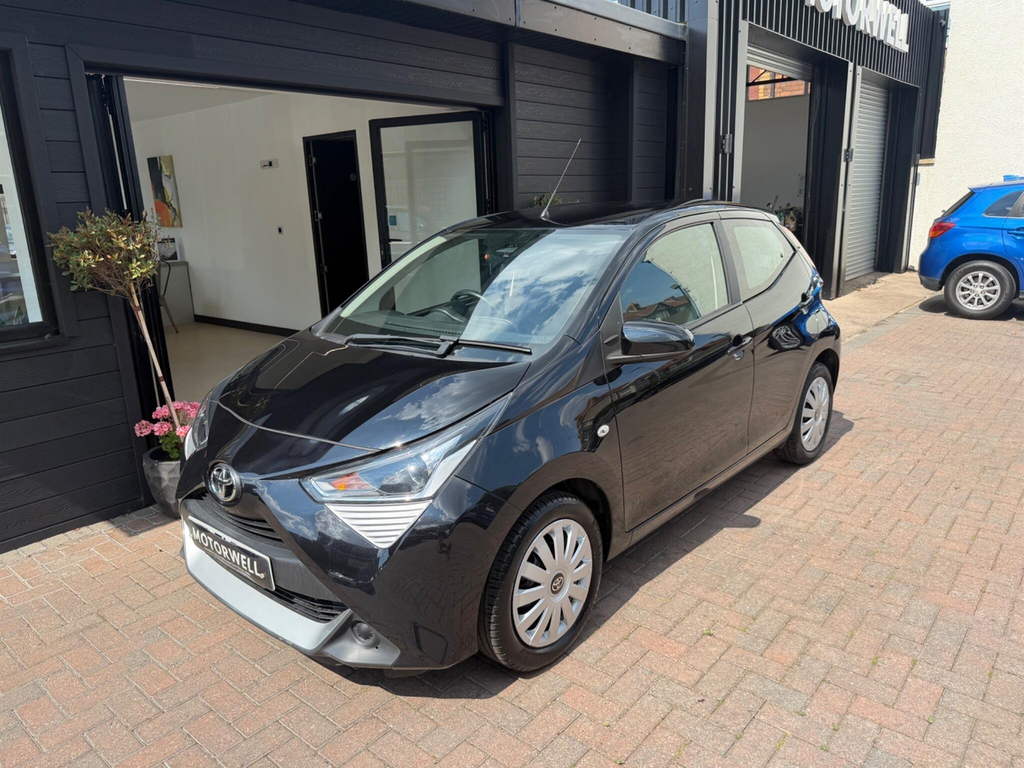 Toyota Aygo Hatchback Black #5