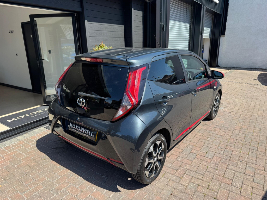 Toyota Aygo 1.0 Vvt-i X-trend Euro 6 Grey #5