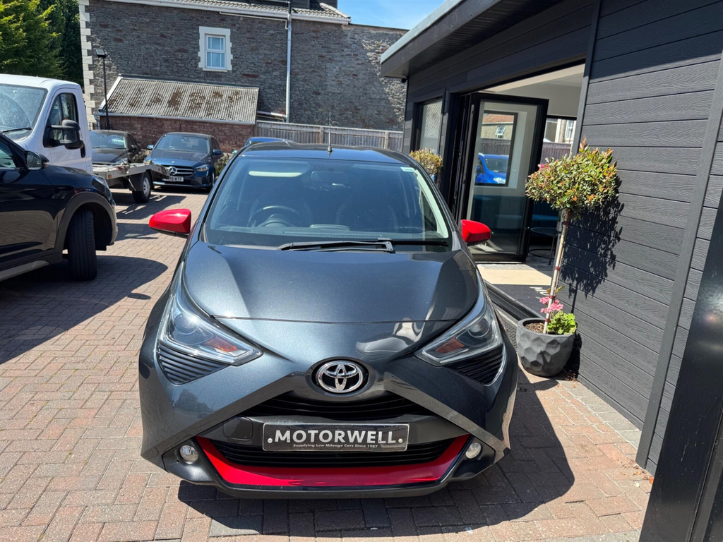 Toyota Aygo 1.0 Vvt-i X-trend Euro 6 Grey #2