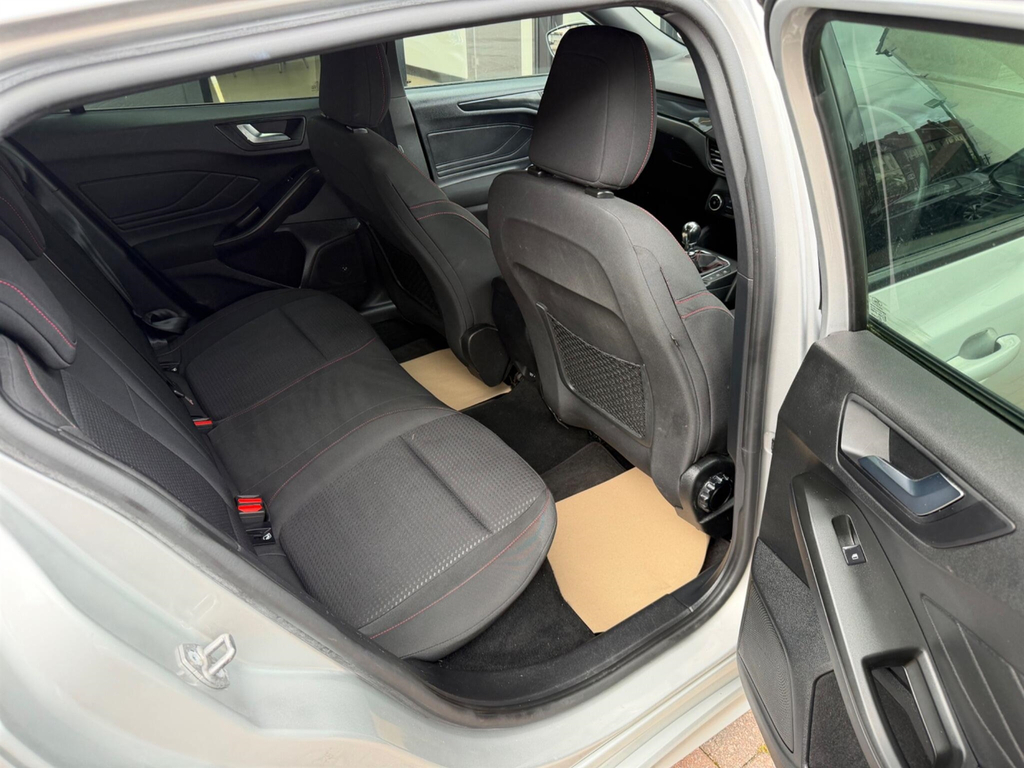 Ford Focus 1.0 Ecoboost 125 St-line White #11